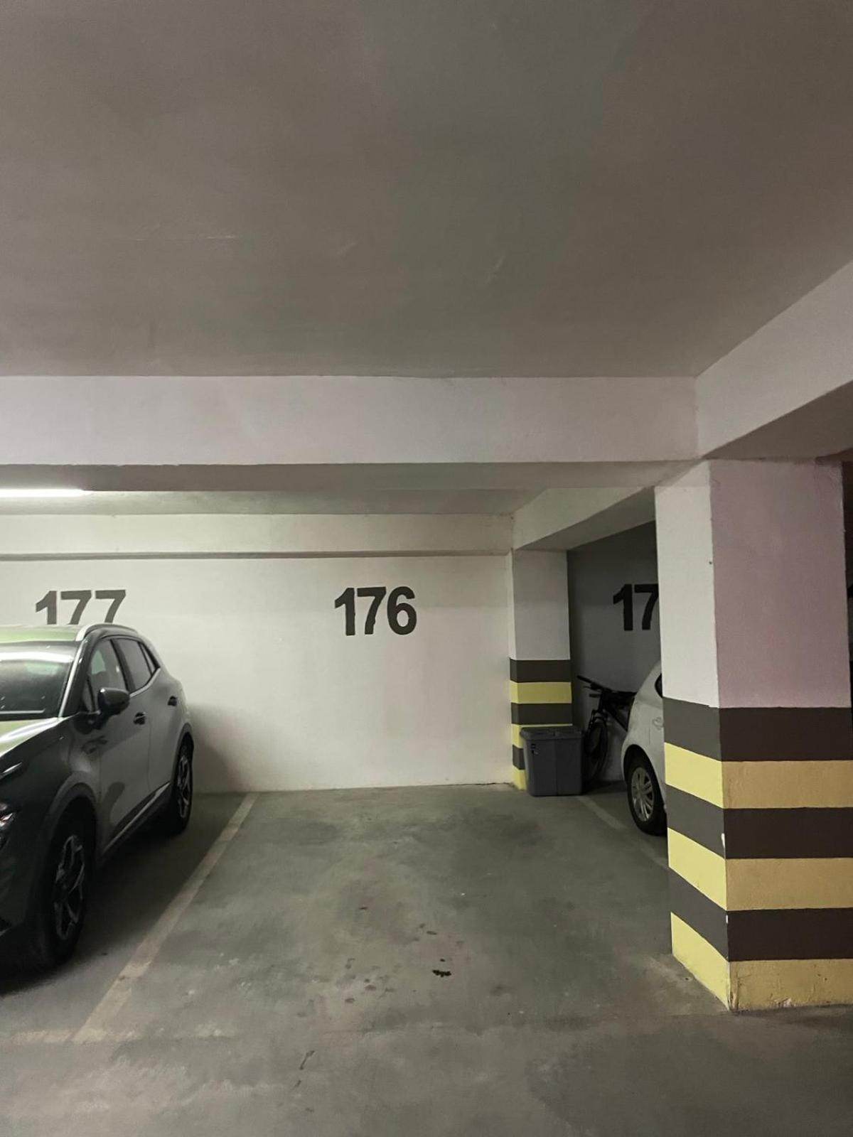 Porta Leks Apartment, Self Check-In, Own Parking Skopie Exterior foto
